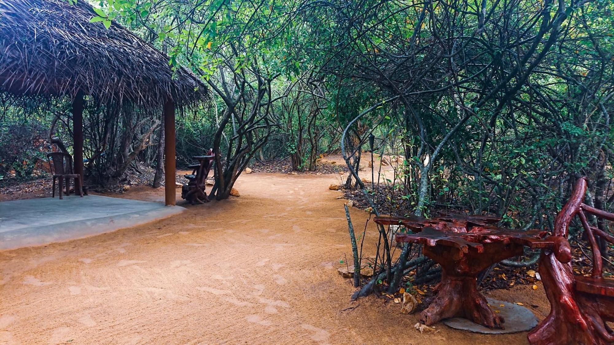 Yala Podi Hoona Bush Camp Hotel Exterior photo