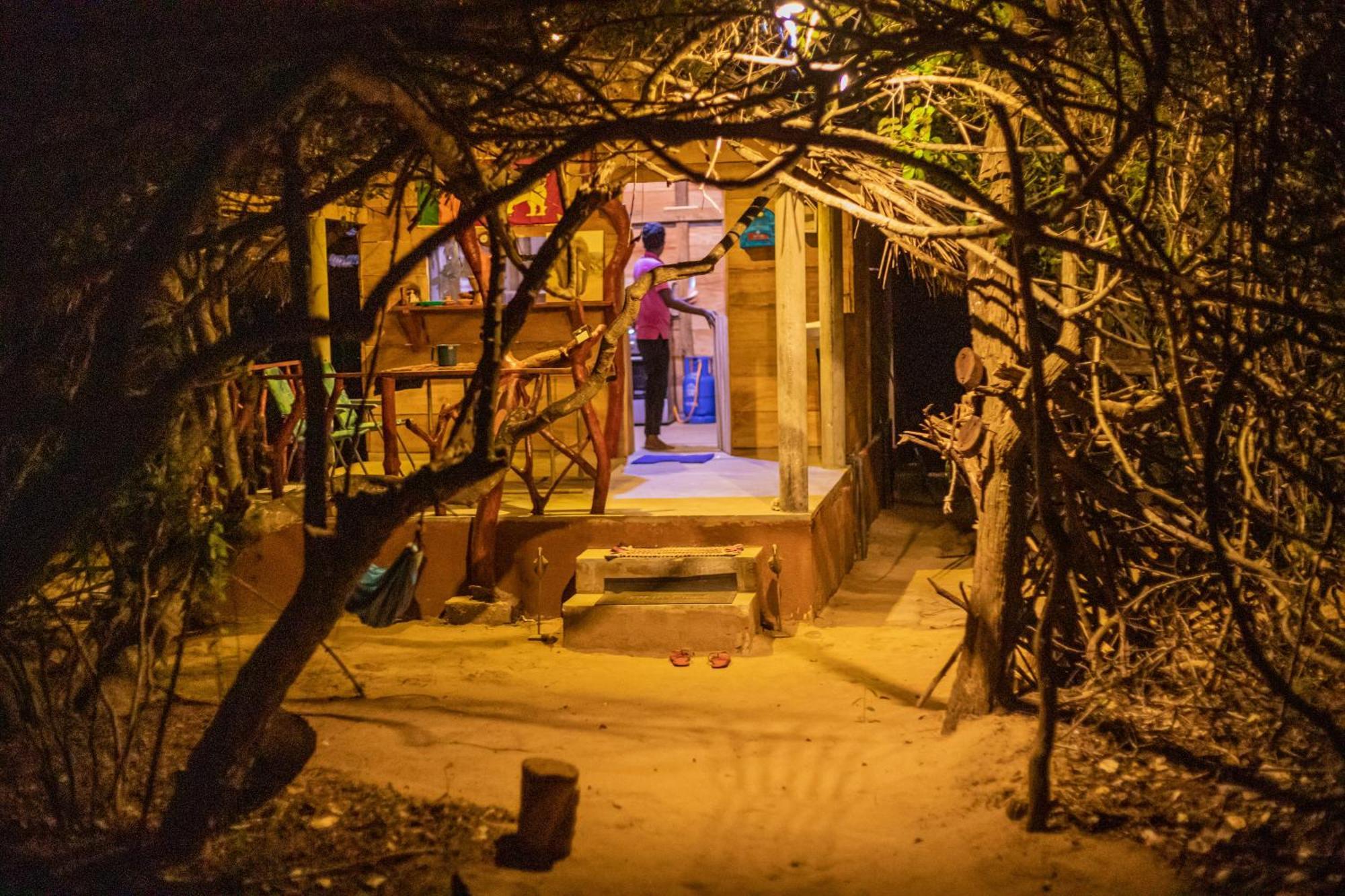 Yala Podi Hoona Bush Camp Hotel Exterior photo